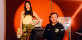 Kaitlyn Aurelia Smith e Joe Goddard anunciam o EP ‘Neptunes’ e lançam a faixa-título
