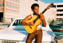 Leon Bridges canta sua inexperiência no amor no single “Laredo”