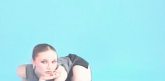 Becky and the Birds reflete a dúvida e a dor de não poder confiar no parceiro em “To trust you”