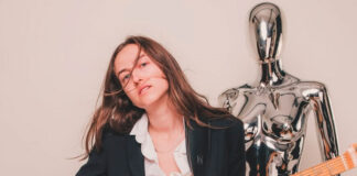 Camille Schmidt lança o álbum de estreia ‘Nude #9’, trilha sonora de uma evolução pessoal