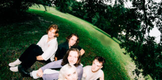 flipturn lança o segundo álbum, ‘Burnout Days’, refletindo seu crescimento como músicos e indivíduos