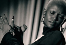 Kelela anuncia o álbum ao vivo ‘In The Blue Light’ e lança versão intimista de “Better”