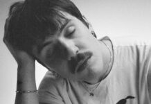 young friend expressa um amor profundo e uma conexão intensa no single “soft light”
