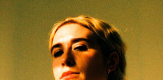 Blondshell reflete as complexidades de um relacionamento no single “Two Times”