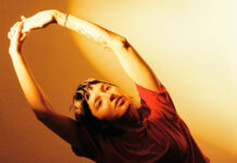 Caroline Rose lança o álbum ‘year of the slug’ e o single “conversation with shiv (liquid k song)”