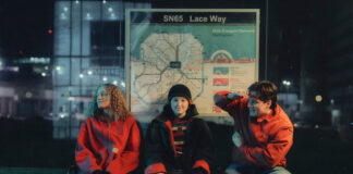 GIRLBAND! lança videoclipe de “Not Like The Rest” estrelado por Bella Ramsey