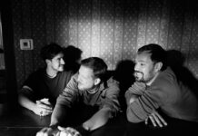 Mumford & Sons lança “Malibu”, a inspiradora faixa que abre o álbum ‘RUSHMERE’