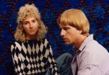 Tennis canta sobre a busca por controle diante de emoções avassaladoras em “Weight Of Desire”