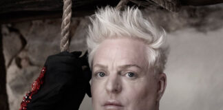 Andy Bell, do Erasure, colabora com Debbie Harry no single “Heart’s A Liar”