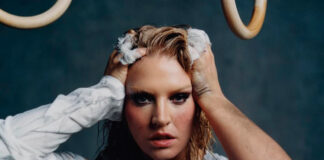 Self Esteem lança “The Deep Blue Okay”, single do álbum ‘A Complicated Woman’