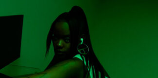 BAMBII lança “Blue Sky”, single do EP ‘Infinity Club II’, com LYZZA e SadBoi