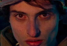 Finn Wolfhard canta o sentimento de se perder em um relacionamento em “Objection!”