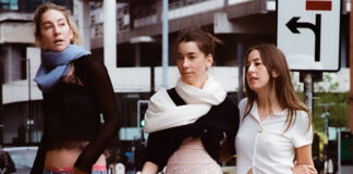 HAIM revela um desejo intenso de reviver o passado no single “Take me back”