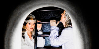 Sharpie Smile lança a faixa-título do álbum ‘The Staircase’