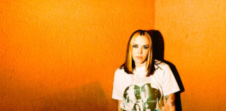 Soccer Mommy anuncia o EP ‘Evergreen (stripped)’ e lança a faixa inédita “She Is”