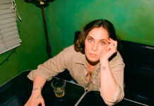 U.S. Girls captura a essência de transformação pela dança no single “Like James Said”