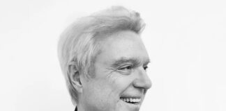 David Byrne anuncia álbum com participações de St. Vincent, Hayley Williams e mais