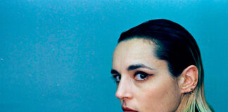 Jehnny Beth explora uma obsessão primal no single “Obsession”