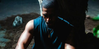 Khamari revela um amor profundo e doloroso no single “Sycamore Tree”