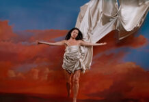 MARINA transita por papéis idealizados do feminino no videoclipe de “I <3 YOU”