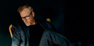Matt Berninger, do The National, lança videoclipe de “No Love” e álbum solo ‘Get Sunk’