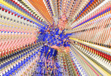 David Byrne lança “She Explains Things To Me”, single inspirado na obra de Rebecca Solnit