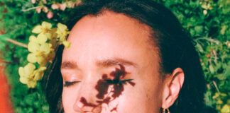 JONES retorna com os singles “Sunshine” e “In The Moment”