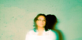 Jay Som retrata um relacionamento disfuncional no single “Cards On The Table”