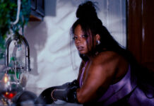 keiyaA reflete sobre a vivência de ser uma pessoa marginalizada nos EUA em “stupid prizes”