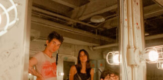 Nation of Language reflete o peso da perda no single “In Your Head”