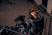 Chrissie Hynde se une a k.d. lang em versão da clássica “Me & Mrs Jones”