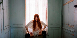 Florence and the Machine lança a épica faixa “One Of The Greats”