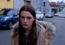 Sophia Stel explora relações, solidão e amadurecimento no EP ‘How to Win At Solitaire’