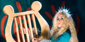 Austra se inspira em ABBA, ‘Ray of Light’, ‘Arquivo X’ e na mitologia grega em “Siren Song”