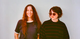 Katie e Allison Crutchfield se reúnem e lançam um álbum sob o nome de Snocaps