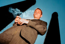 Westerman expressa a luta interna entre permanecer e partir em “About Leaving”