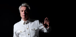 David Byrne retorna com o single inédito “T Shirt”