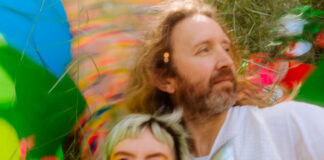 Sylvan Esso lança o single “KEEP ON”, lado B da faixa “WDID”