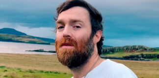 Chet Faker se sente afogado pelo amor no single “Can You Swim?”