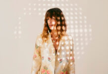 Melody’s Echo Chamber revela um refúgio imaginário no single “The House That Doesn’t Exist”