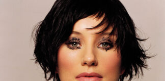 Tori Amos lança cover inédito de Bruce Springsteen para divulgar reedição do álbum ‘Strange Little Girls’