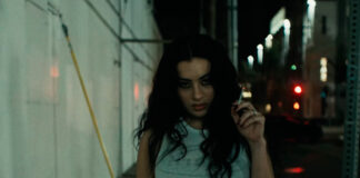 A. G. Cook lança o single “Residue” e videoclipe estrelado por Charli XCX e Kylie Jenner