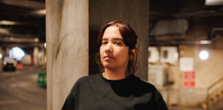 Ayşe Hassan, do Savages, anuncia disco de estreia do projeto Esya