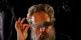 Iron & Wine anuncia o álbum ‘Hen’s Teeth’ e lança o single “In Your Ocean”