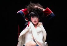 KÁRYYN anuncia o álbum ‘PHYSICS UNIVERSAL LOVE LANGUAGE (PULL)’ e lança o single “COLLAPSE PHASE”