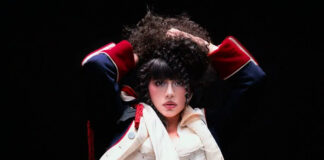 KÁRYYN anuncia o álbum ‘PHYSICS UNIVERSAL LOVE LANGUAGE (PULL)’ e lança o single “COLLAPSE PHASE”