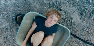 Pem aborda temas como luto e passagem do tempo no single “milk, blue”