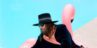 Sébastien Tellier lança “Amnesia”, single em parceria com Kid Cudi
