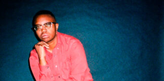 Anjimile acolhe sua criança interior no single “Waits For Me”