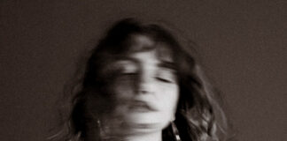 Ellur transforma a vulnerabilidade em um refúgio no álbum de estreia, ‘At Home In My Mind’